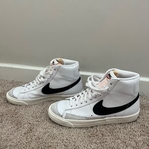 Nike blazer mid ‘77